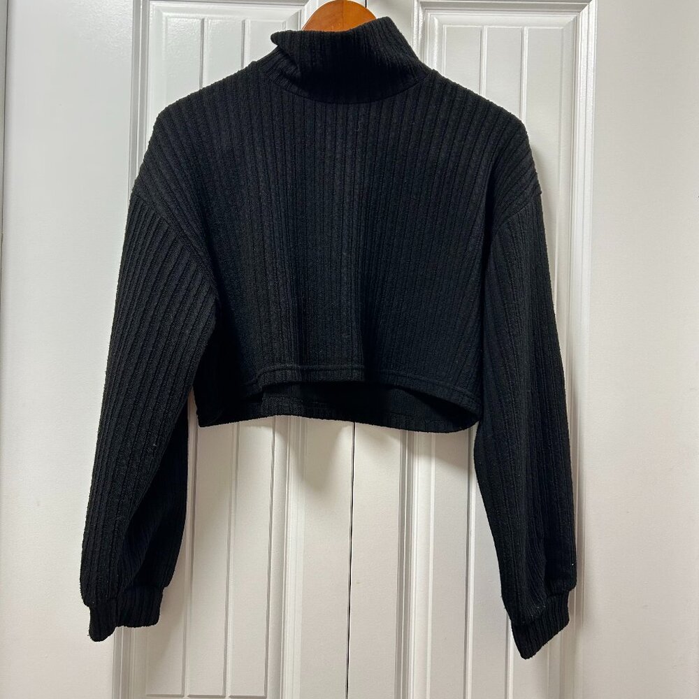 OAK + FORT Cropped Turtleneck Sweater Black